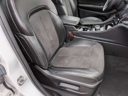 Used 2023 Jeep Grand Cherokee Altitude AWD/4WD image 27
