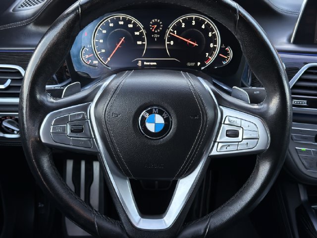 Used 2018 BMW 750i xDrive AWD/4WD image 16
