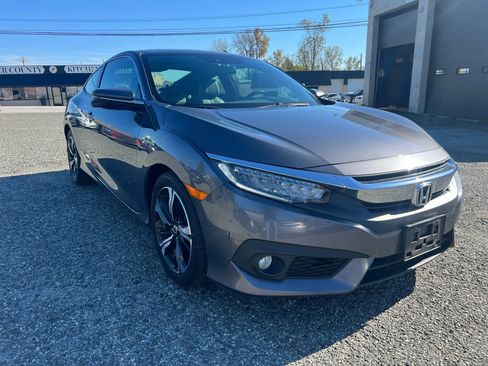 Used 2016 Honda Civic Touring image 3
