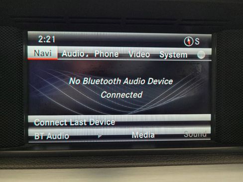 Used 2015 Mercedes-Benz SLK 250 w/ Premium Package image 25