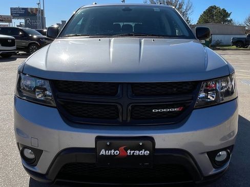 Used 2018 Dodge Journey SXT w/ Connectivity Group image 9