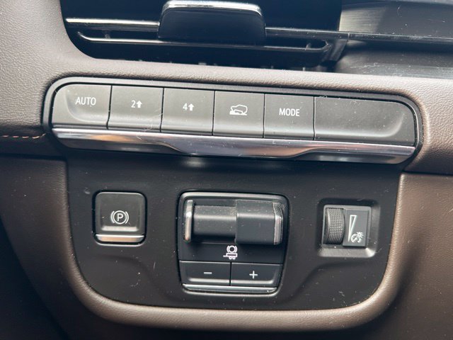 Used 2023 Cadillac Escalade ESV Sport w/ LPO, ONYX Package AWD/4WD image 23