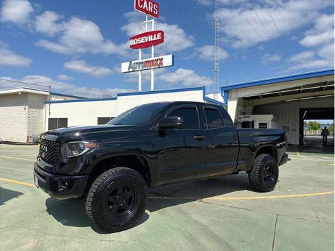 Used 2021 Toyota Tundra SR5 w/ TRD Off-Road Package AWD/4WD image 12