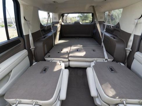 Used 2022 GMC Yukon XL Denali image 28