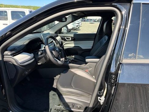New 2026 Jeep Compass Limited w/ Sun, Sound & Navigation Group AWD/4WD image 13