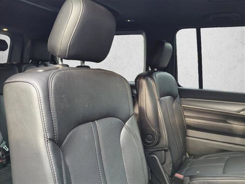 Used 2024 Jeep Wagoneer Series II image 18