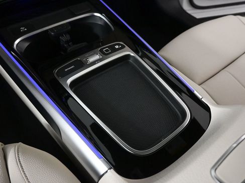 New 2026 Mercedes-Benz GLB 250 4MATIC image 15