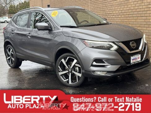 Used 2022 Nissan Rogue Sport SL w/ Premium Package image 1