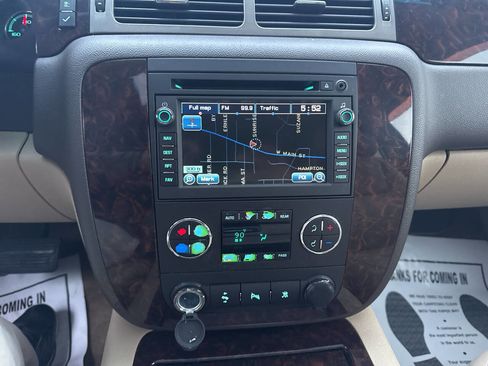 Used 2011 GMC Yukon Denali image 13