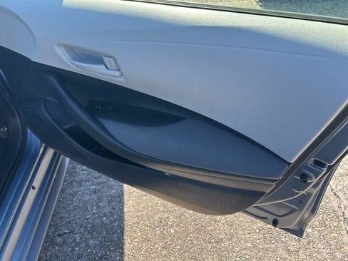 Used 2023 Toyota Corolla LE image 21