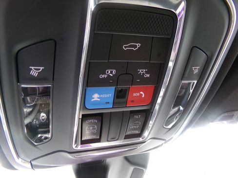 Used 2023 Jeep Grand Cherokee Altitude AWD/4WD image 38