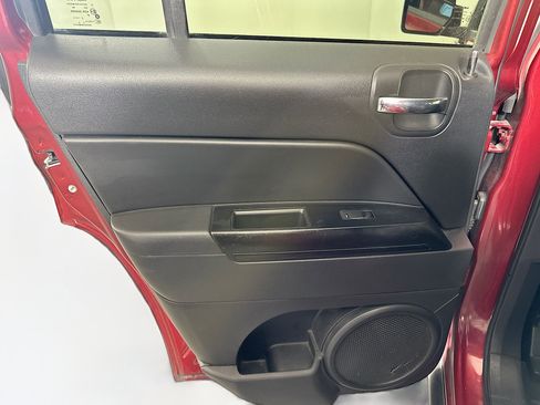 Used 2016 Jeep Patriot Sport w/ Power Value Group image 23