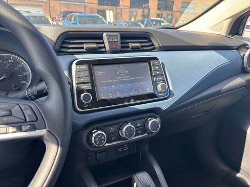 Used 2025 Nissan Versa SV FWD image 17