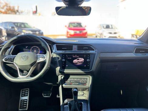 Used 2022 Volkswagen Tiguan SE R-Line image 26