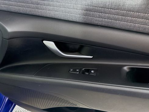 Used 2021 Hyundai Elantra Limited image 31