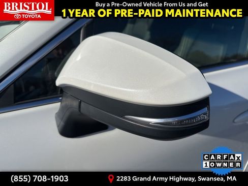 Used 2021 Toyota Venza Limited image 16