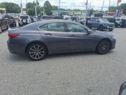 Used 2017 Acura TLX V6 FWD image 5