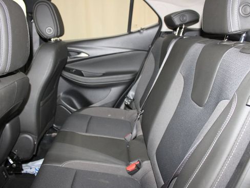 Used 2025 Buick Encore GX Preferred AWD/4WD image 18