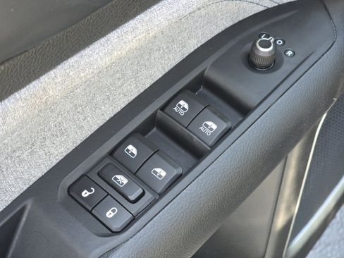 Used 2023 Jeep Compass Latitude w/ Convenience Group AWD/4WD image 26