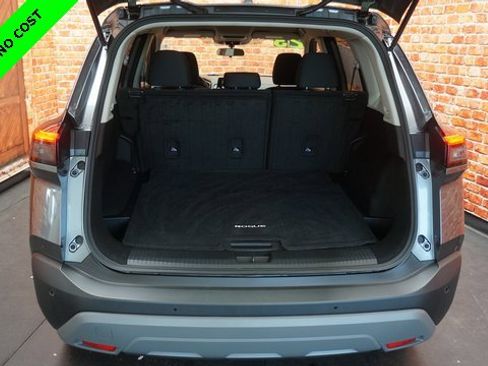 Used 2023 Nissan Rogue S image 43