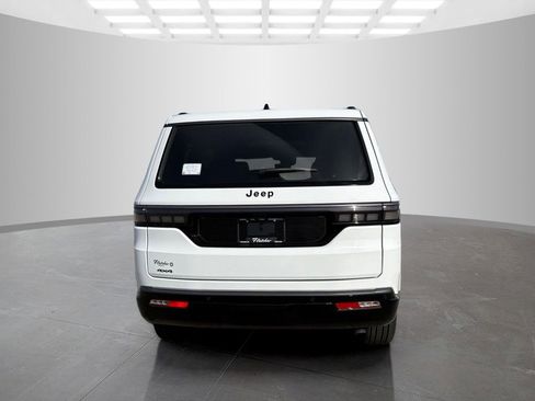 New 2026 Jeep Grand Wagoneer Limited AWD/4WD image 4