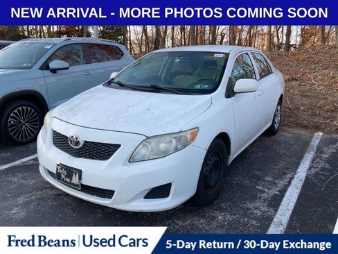 Used 2010 Toyota Corolla LE image 3