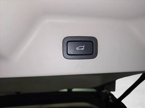 Used 2019 Land Rover Range Rover HSE AWD/4WD image 13