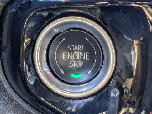 Certified 2025 Chevrolet Silverado 1500 LT image 31