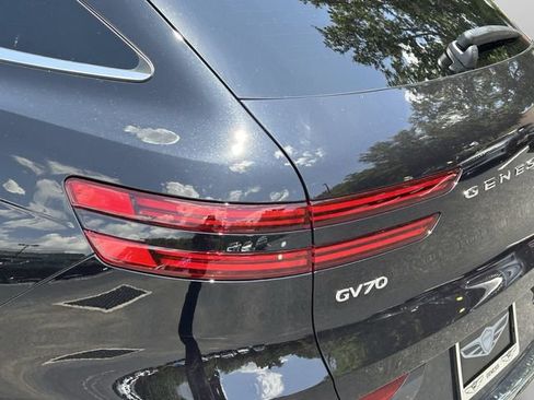 New 2026 Genesis GV70 2.5T Advanced w/ G1 Accessory Package AWD/4WD image 39