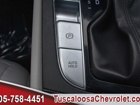 Used 2025 Hyundai Elantra Limited FWD image 42