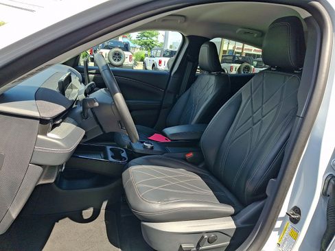 Used 2023 Ford Mustang Mach-E Select w/ Comfort Package Lite RWD image 16