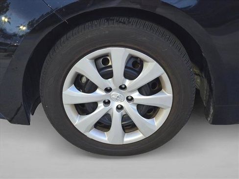 Certified 2025 Toyota Corolla LE FWD image 6