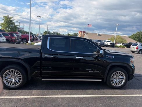 Used 2019 GMC Sierra 1500 Denali w/ Denali Ultimate Package AWD/4WD image 11