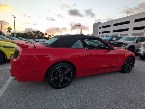 Used 2013 Ford Mustang GT Premium image 12