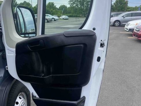 Used 2018 RAM ProMaster 2500 image 12