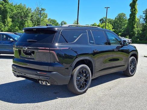 New 2026 Chevrolet Traverse LT w/ Midnight/Sport Edition AWD/4WD image 4