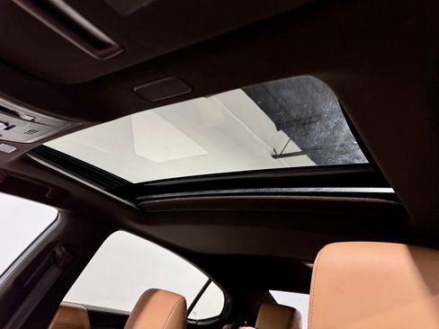 Used 2019 Lexus ES 350 350 Luxury image 5