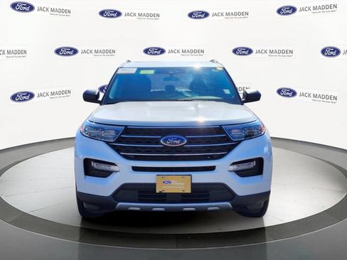 Certified 2023 Ford Explorer XLT w/ Equipment Group 202A AWD/4WD image 8