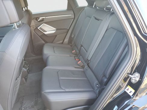 Used 2025 Audi Q3 2.0T Premium Plus w/ Premium Plus Package AWD/4WD image 14