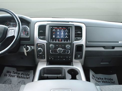 Used 2019 RAM 1500 Big Horn AWD/4WD image 16