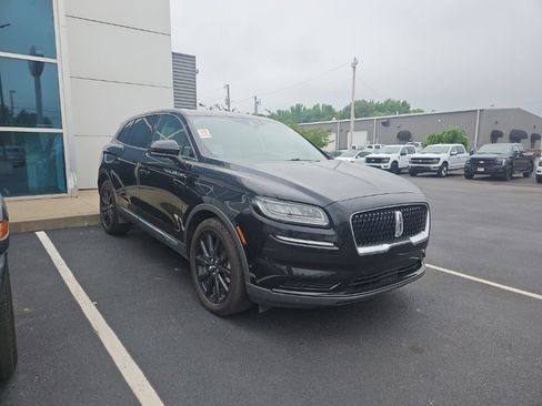 Used 2023 Lincoln Nautilus Reserve w/ Equipment Group 201A AWD/4WD image 4