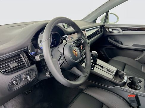 New 2026 Porsche Macan S image 4