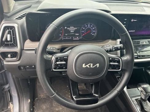 Used 2022 Kia Sorento S w/ Panoramic Sunroof Package AWD/4WD image 8