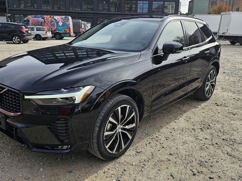 Certified 2025 Volvo XC60 B5 Plus image 1