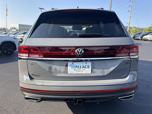 New 2026 Volkswagen Atlas SE image 5