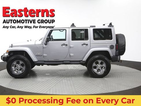 Used 2017 Jeep Wrangler Unlimited Sahara w/ Max Tow Package AWD/4WD image 62