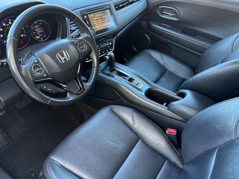 Used 2017 Honda HR-V EX-L image 4