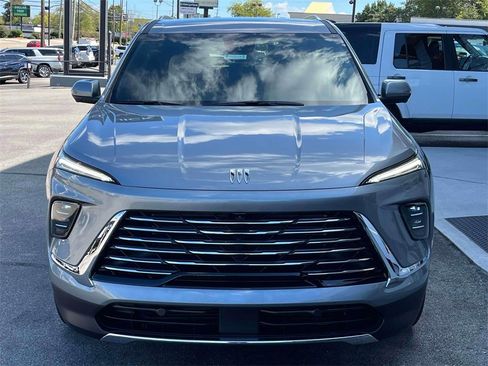 New 2026 Buick Enclave Preferred w/ LPO, Floor Liner Package image 9