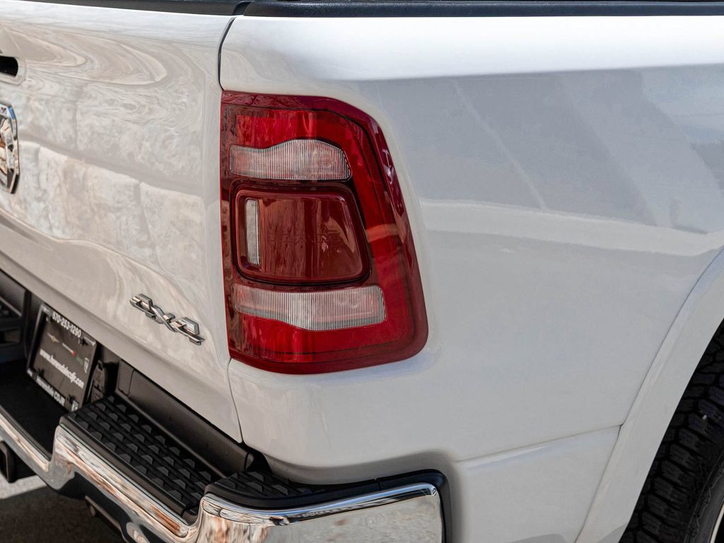 Used 2022 RAM 1500 Laramie AWD/4WD image 38