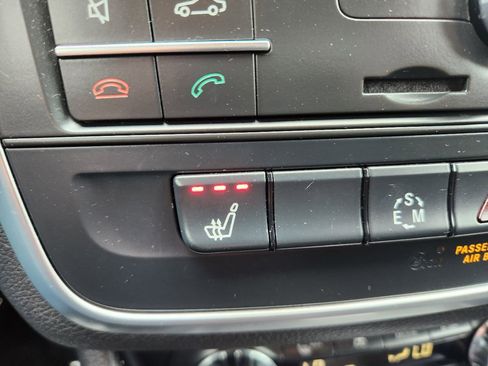 Used 2015 Mercedes-Benz CLA 250 image 19